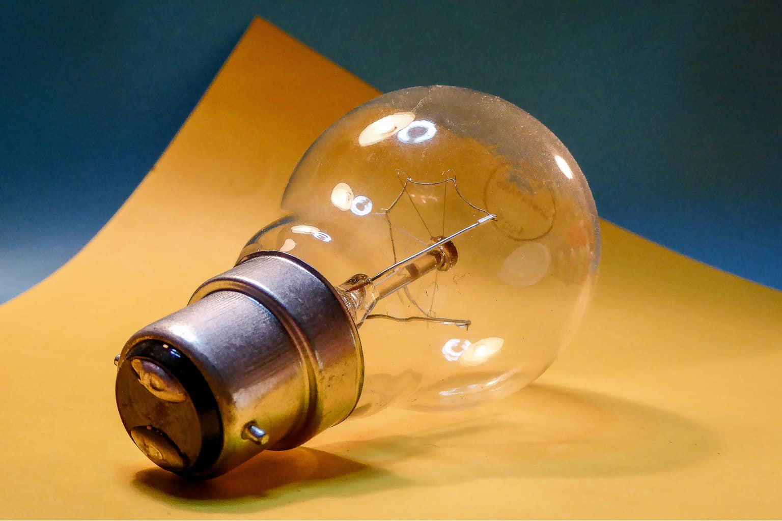 Edison's Secret to Success (and How You Can Overcome the Fear of Failure)